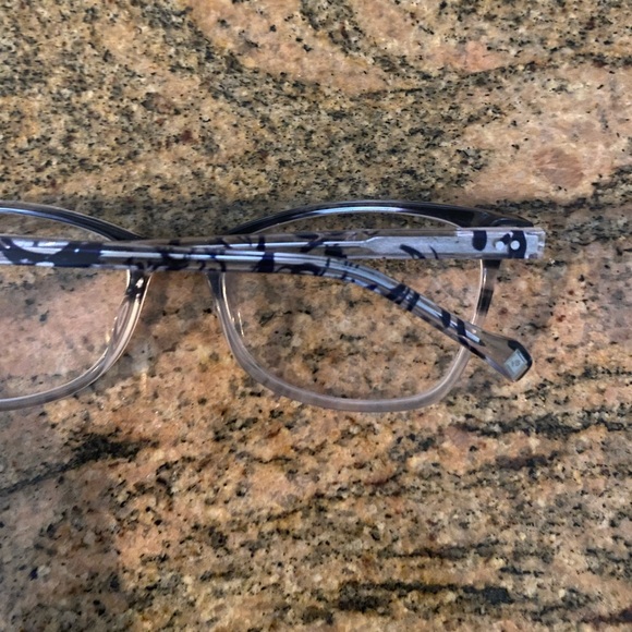 Vera Bradley VB Karsyn Eyeglasses - 52-16-135 - Perennials Gray - Picture 6 of 11